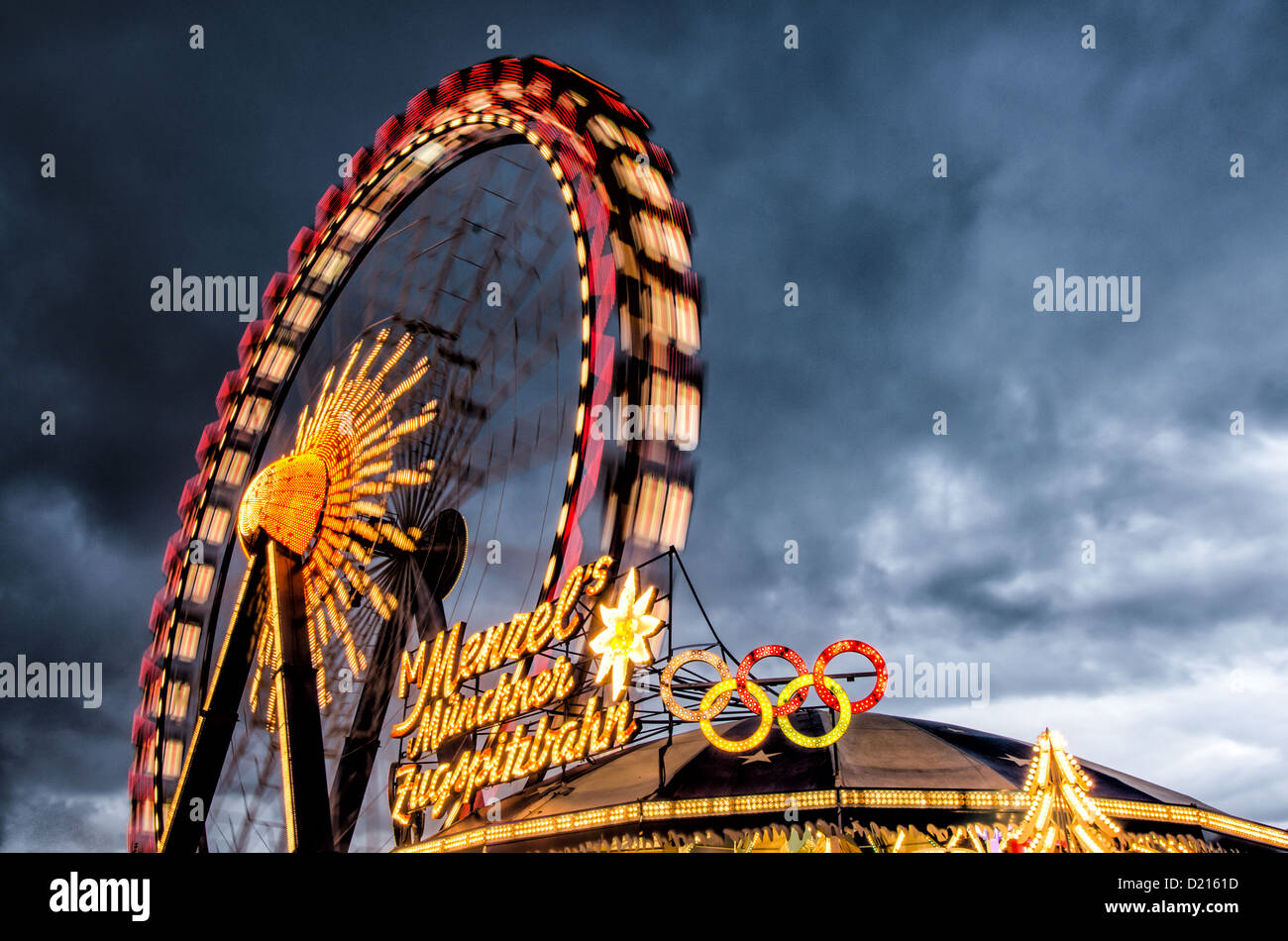 Riesenrad auf dem Münchner Oktoberfest in Deutschland Stockfoto