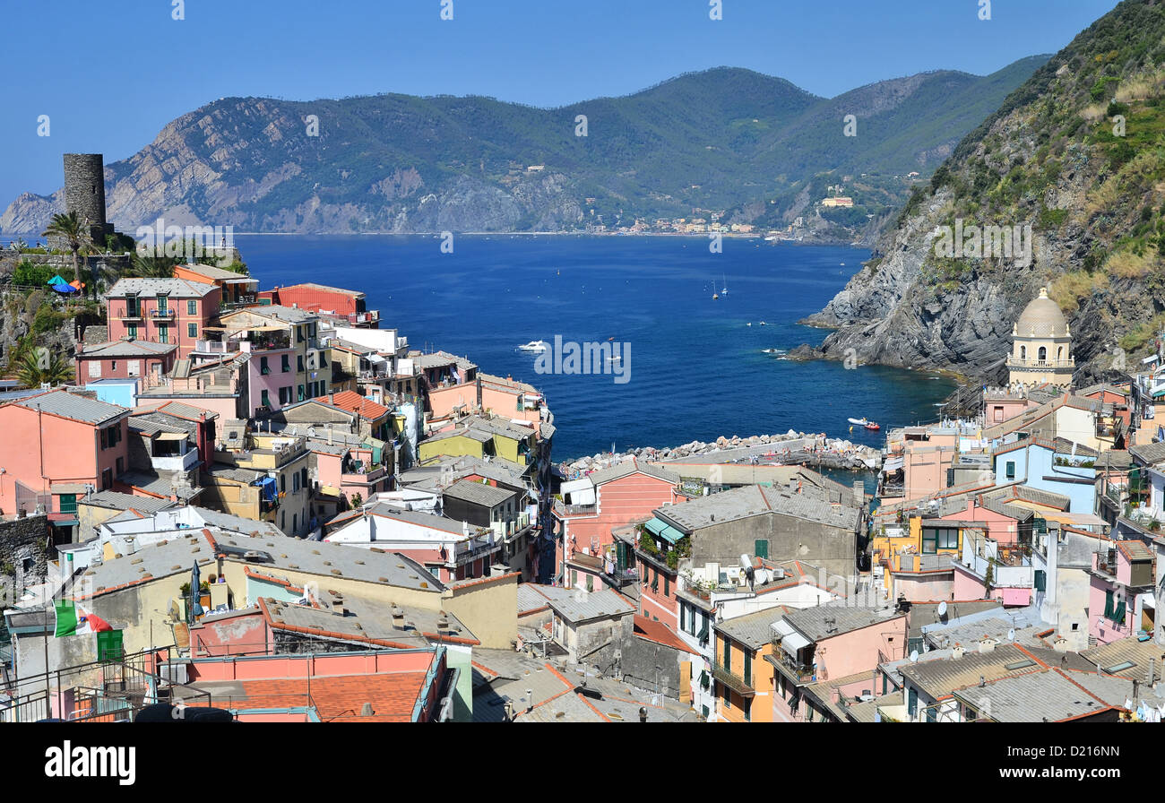 Das kleine Dorf Vernazza, Cinque Terre, Italien. Stockfoto