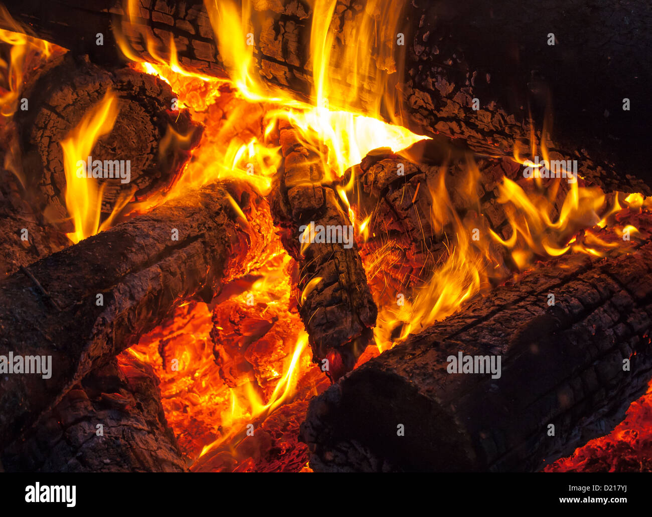 Verbrennung von Holz im Kamin, Lagerfeuer Makrofoto Stockfoto