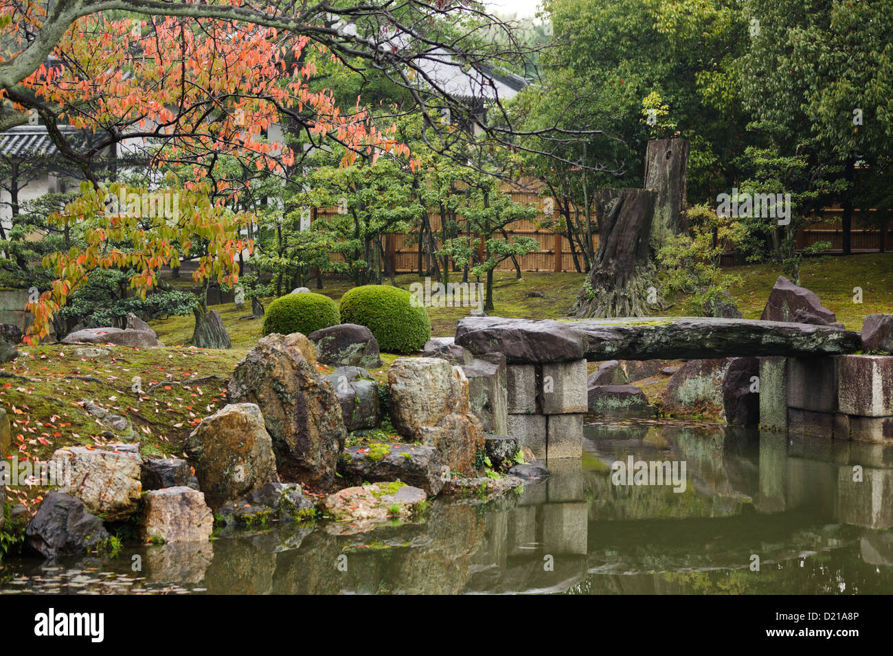 Garden imperial palace kyoto Fotos und Bildmaterial in hoher