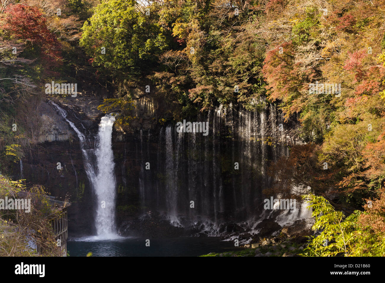 Shiraito Wasserfall Landschaft im Herbst, in der Nähe von Fuji, Japan Stockfoto