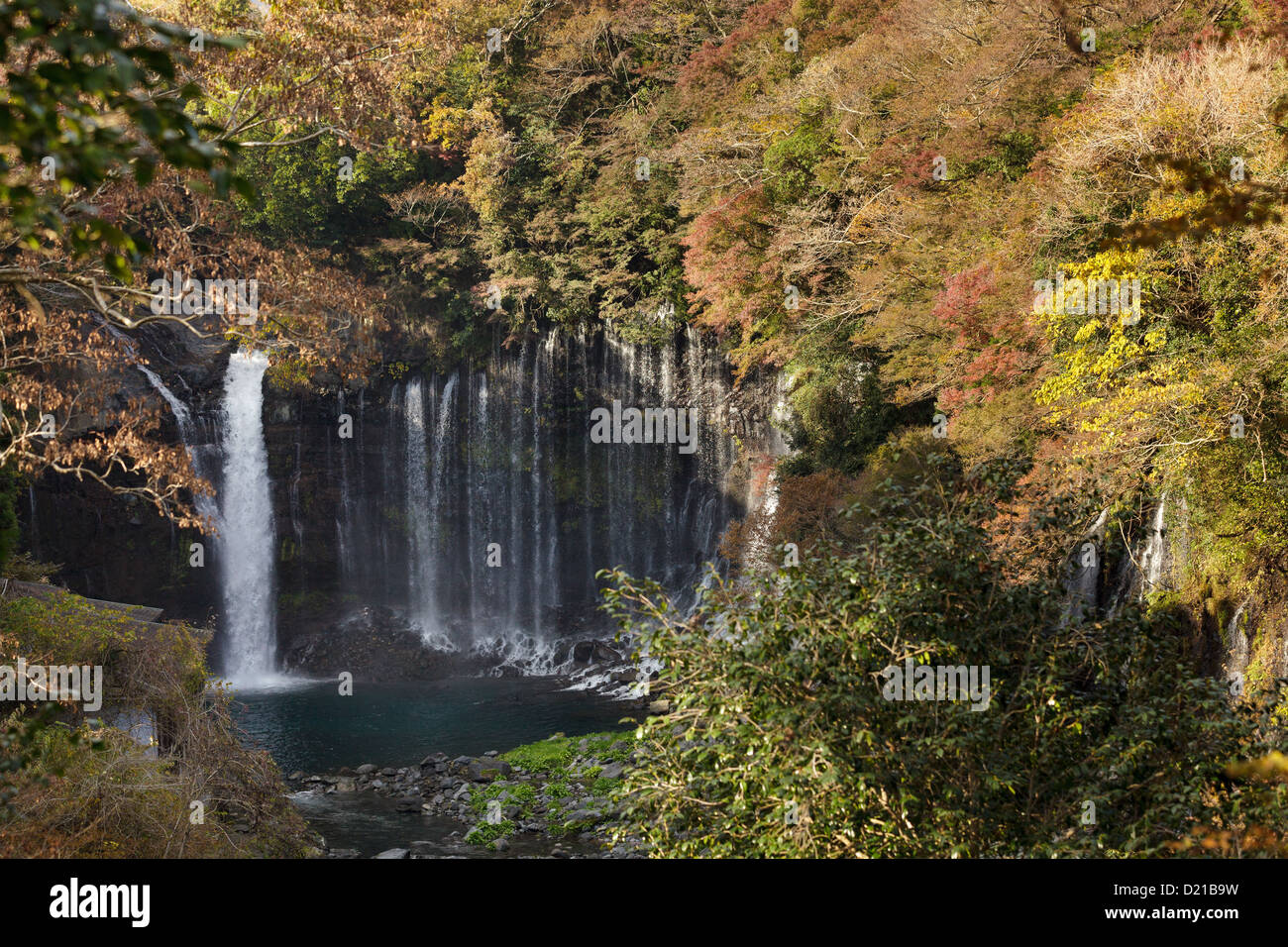 Shiraito Wasserfall Landschaft im Herbst, in der Nähe von Fuji, Japan Stockfoto