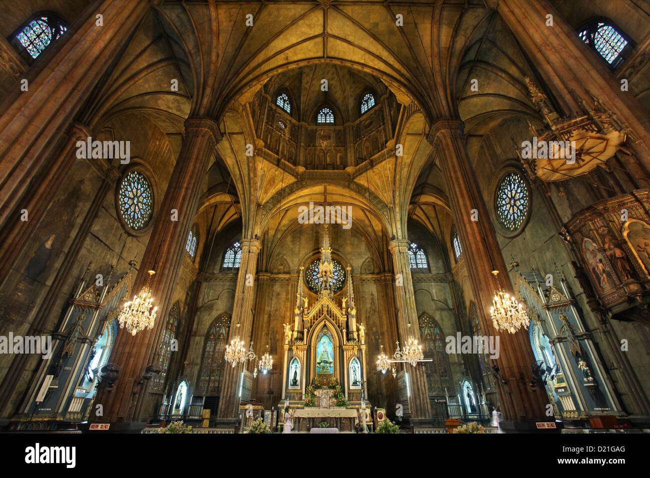 Innenraum der Basilika de San Sebastian, die nur alle Stahl Kirche in Manila, Philippinen, Asien Stockfoto
