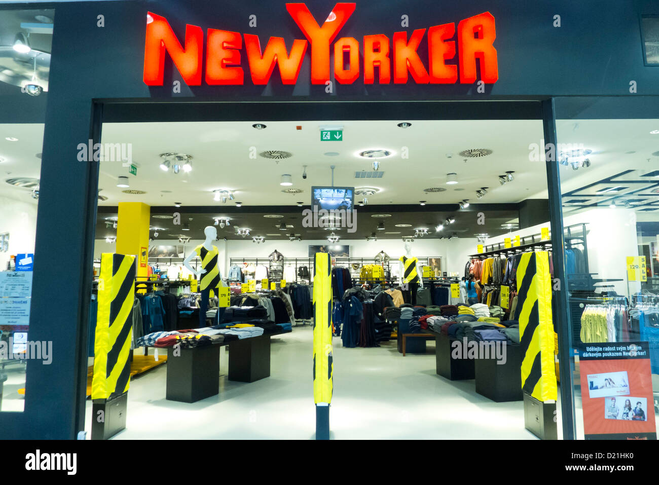 Eingang eines NewYorker store Stockfotografie - Alamy