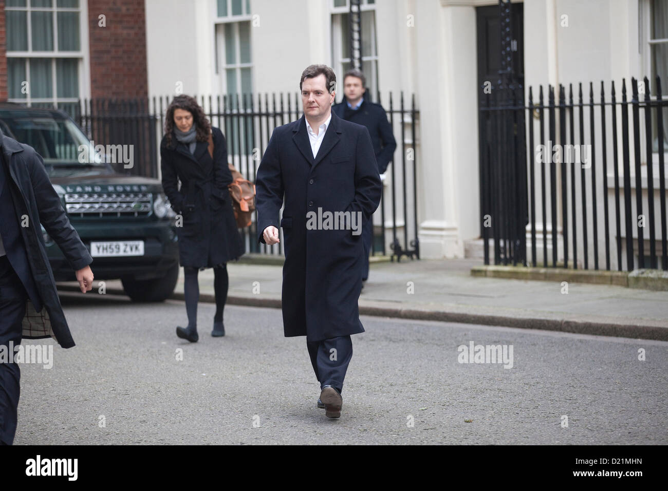 Downing Street, London, UK 11. Januar 2013 Bild zeigt George Osborne Schatzkanzler Downing Street in London, Großbritannien zu verlassen. Bildnachweis: Jeff Gilbert/Alamy Live-Nachrichten Stockfoto