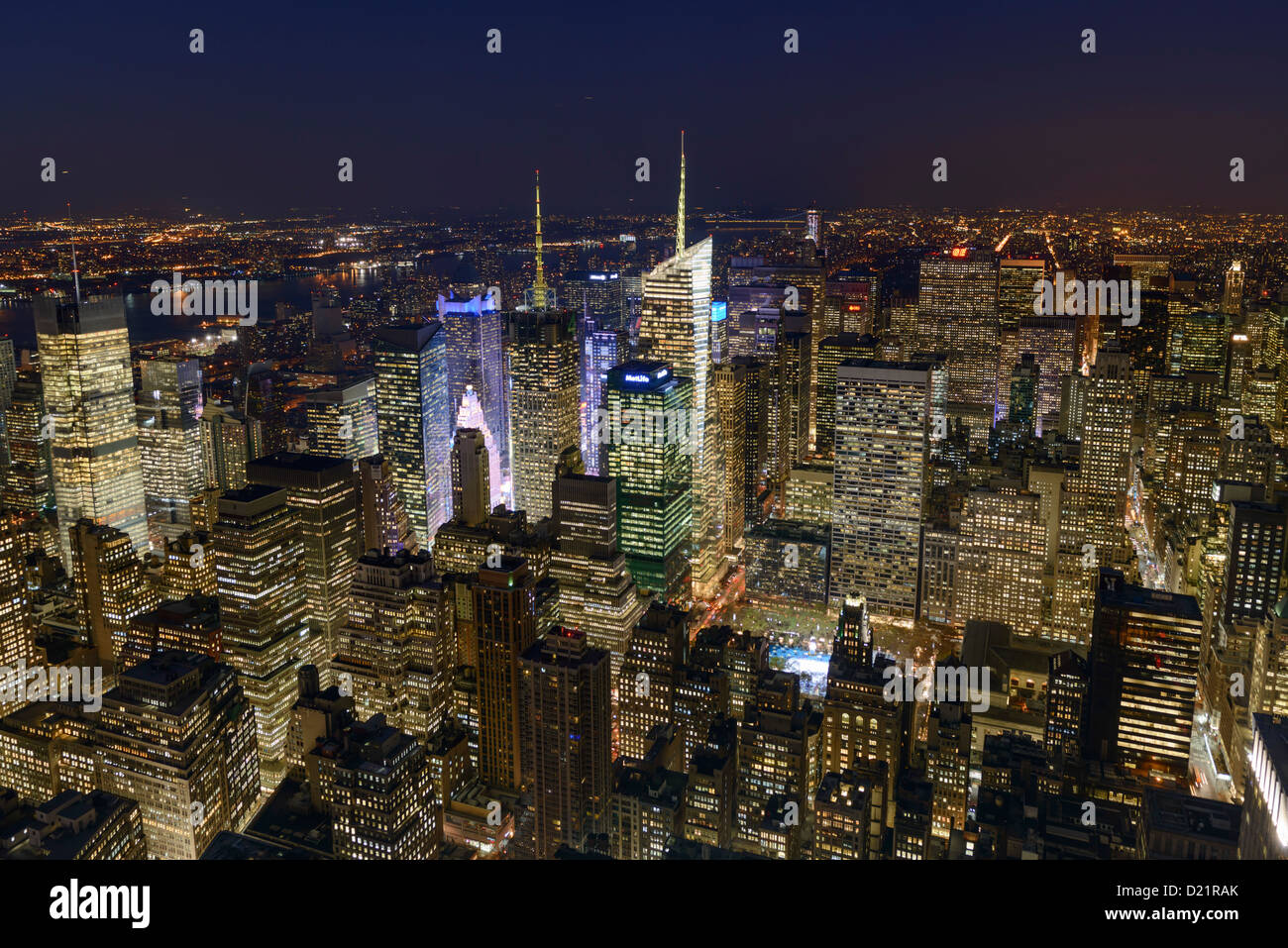 New York City Skyline bei Nacht, Midtown Manhattan, New York, USA Stockfoto