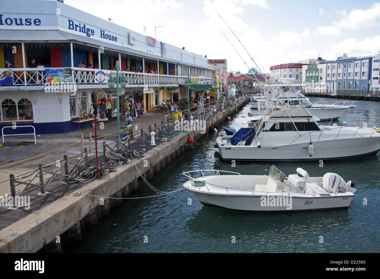 Haus am Wasser, Bridgetown, Barbados zu überbrücken Stockfoto