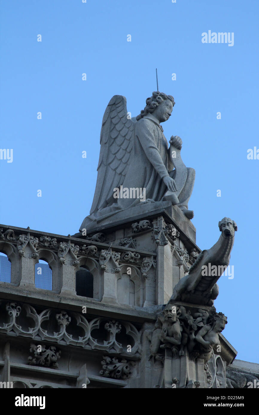 Angel, Turm Saint-Jacques, Paris, Frankreich Stockfoto