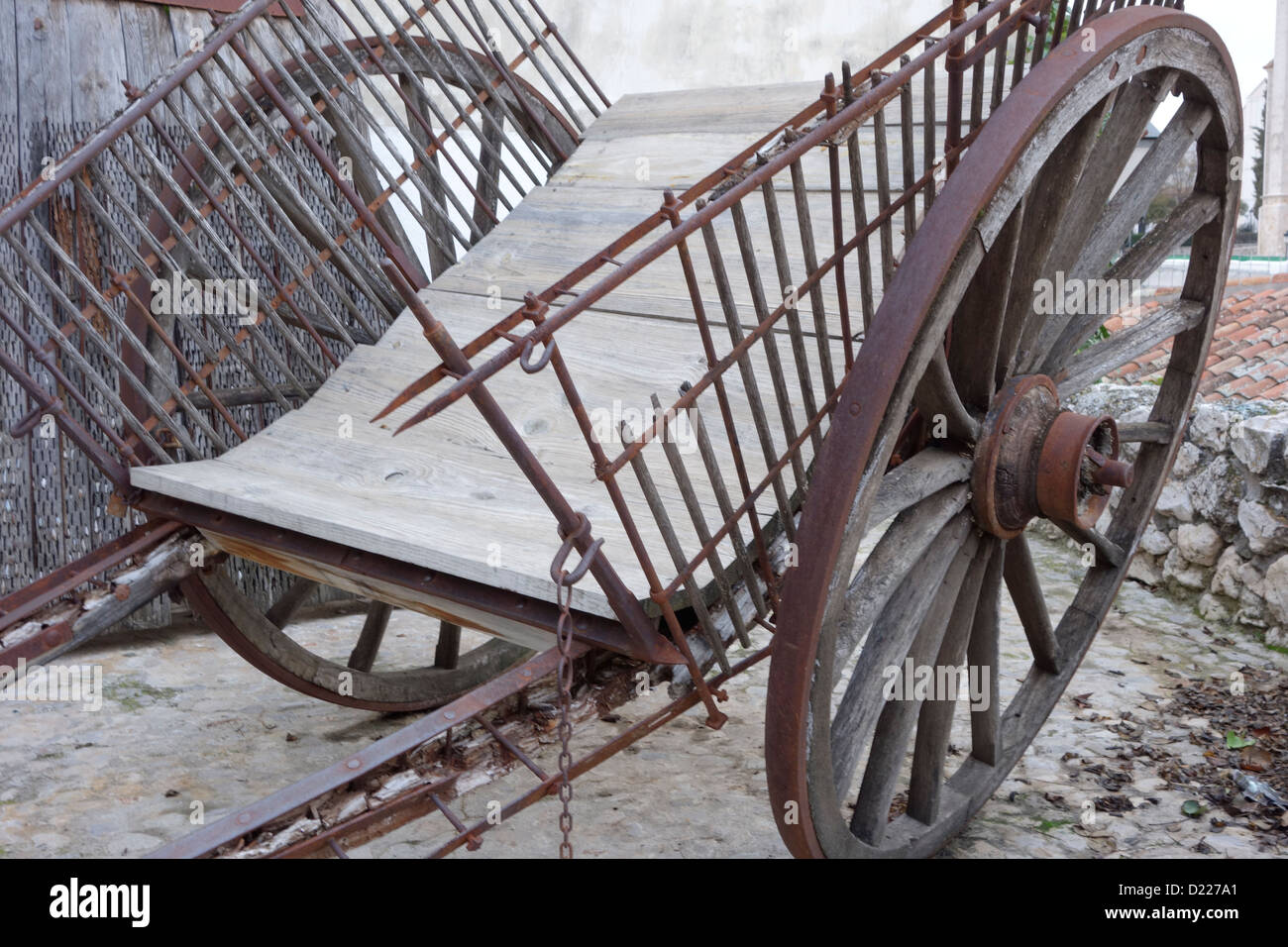 Chinchon Spanien Warenkorb alten Rad Stockfoto