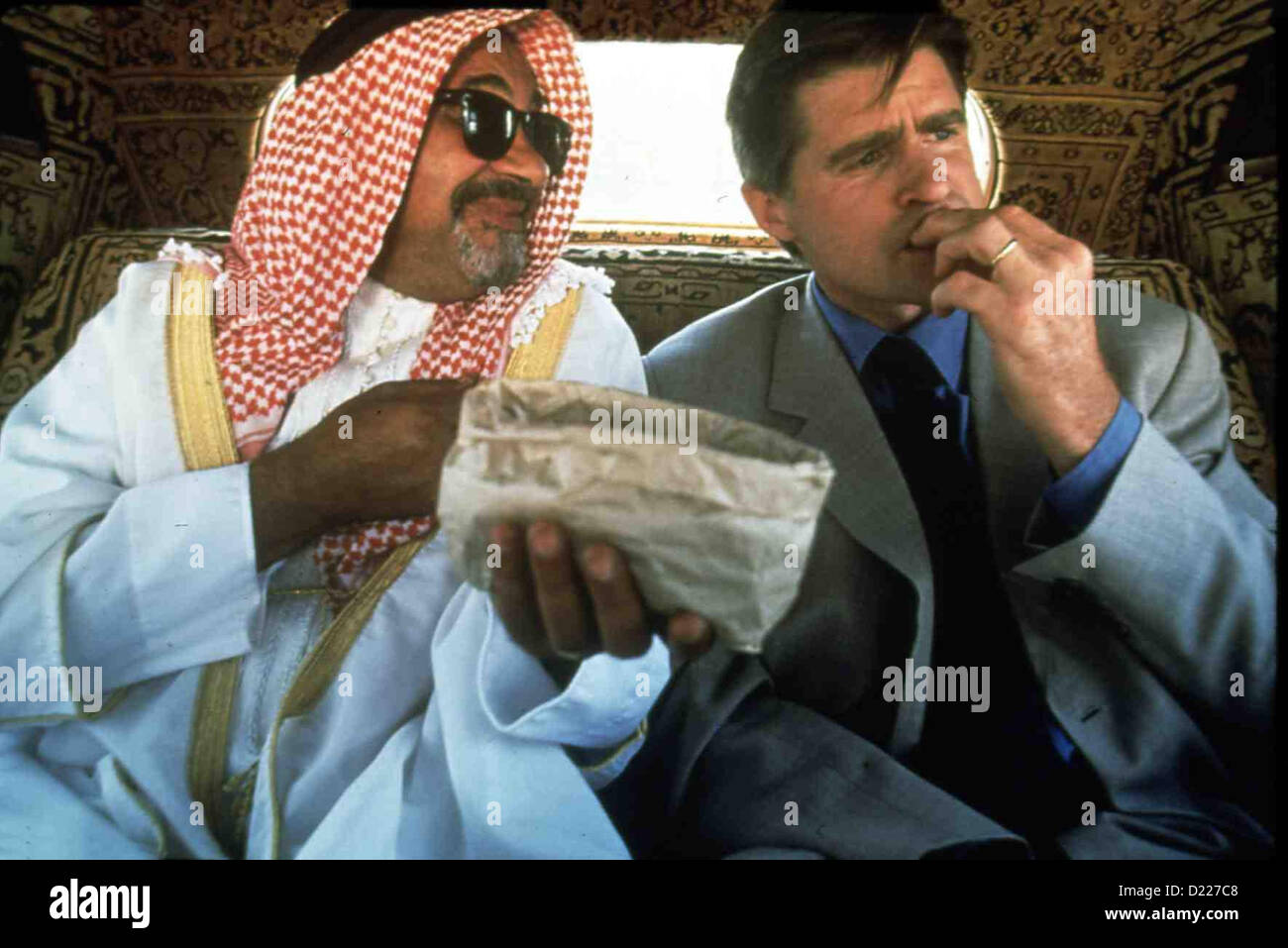 Flucht: Menschliche Fracht - Flucht Aus Saudi-Arabien Escape: menschliche Fracht Zeev Revach, Treat Williams *** lokalen Caption *** 1998 Stockfoto