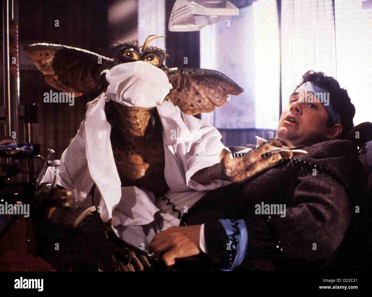 Gremlins Ii - Die Rueckkehr Der Kleinen Monster Gremlins 2 Zach Galligan Billy (Zach Galligan) in der Klemme. Lokale Stockfoto