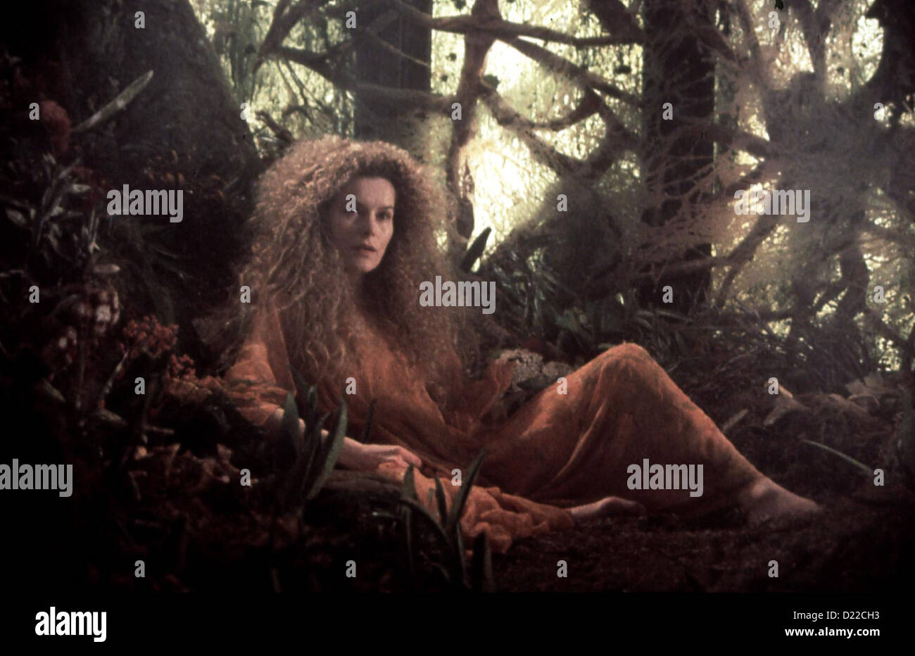 Es Lebt!  Lebensraum Alice Krige Doch Bei Einem Seiner Experimente Geht Etwas Schief. Hank Und Seine Frau Clarissa (Alice Krige) Stockfoto