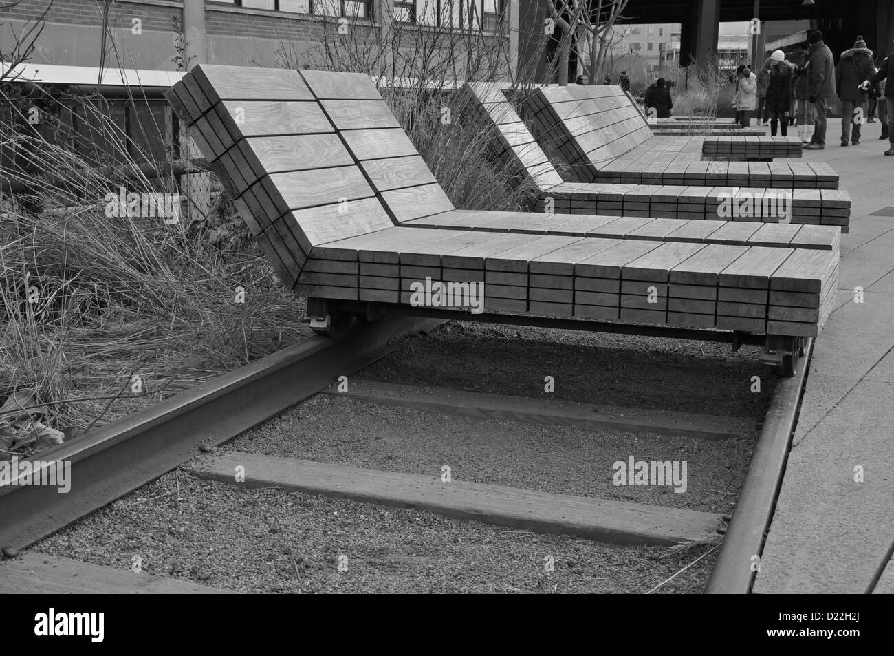 Liegestühle auf der Highline Park Hochbahn Schienen, New York Stockfoto