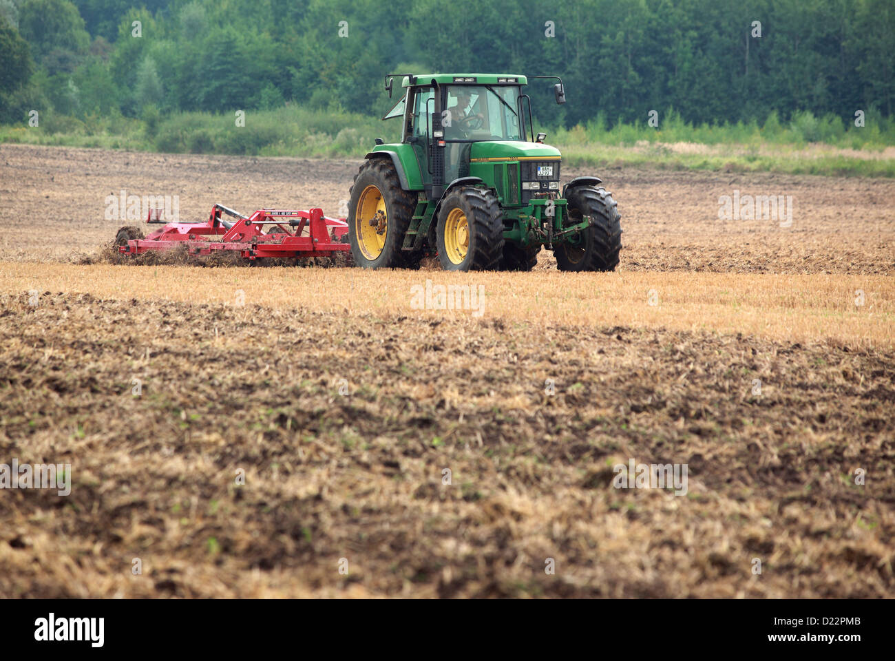 Hamm, Deutschland, Bodenbearbeitung nach der Ernte Stockfoto