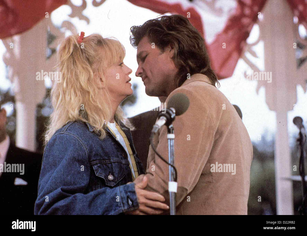 Overboard Ein Goldfisch Faellt Ins Wasser über Bord Goldie Hawn Kurt Russell Nach Und Nach Finden Joanna Glodie Hawn Und Stockfotografie Alamy