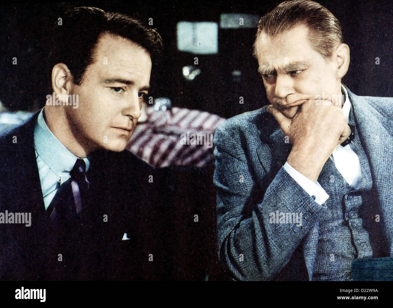 Dr. Kildare: Vor Gericht Menschen Vs. Dr. Kildare, Lew Ayres, Lionel Barrymore Dr. Leonard Gillespie (Lionel Barrymore) macht Stockfoto