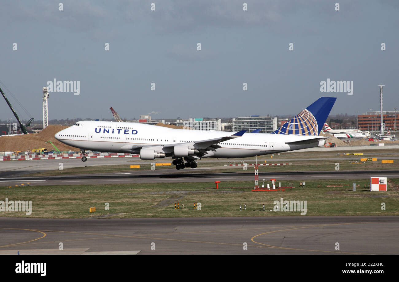 United Airlines Boeing 747 Landung am Flughafen Heathrow Stockfoto