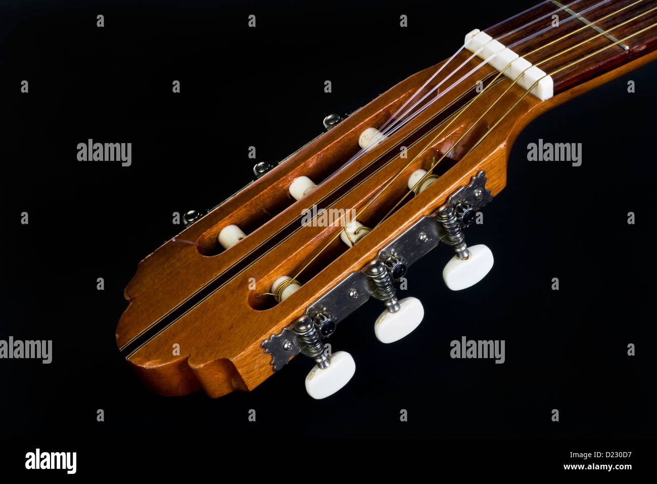 Hölzerne akustische Gitarrenhals. Stockfoto