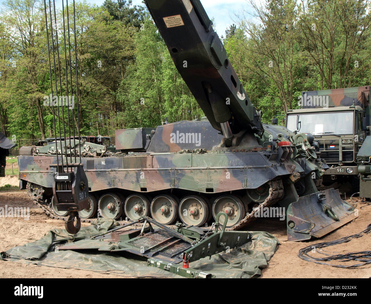 Armee Tag der offenen Tür 2012 in den Niederlanden Oirschot, Leopard 2 ARV tank Stockfoto