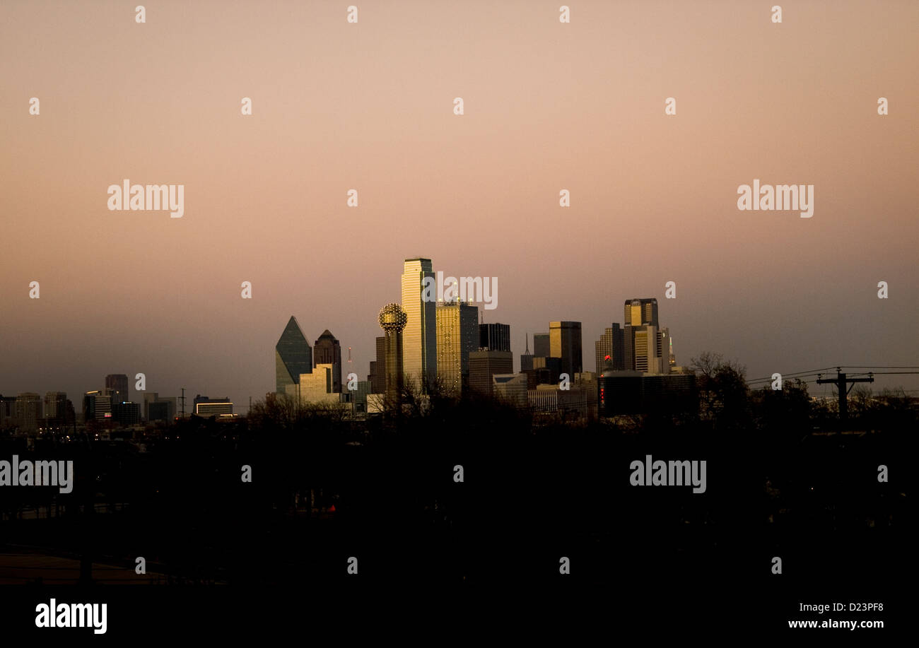 Dallas, Texas, "Big D" Skyline bei Sonnenuntergang. Stockfoto