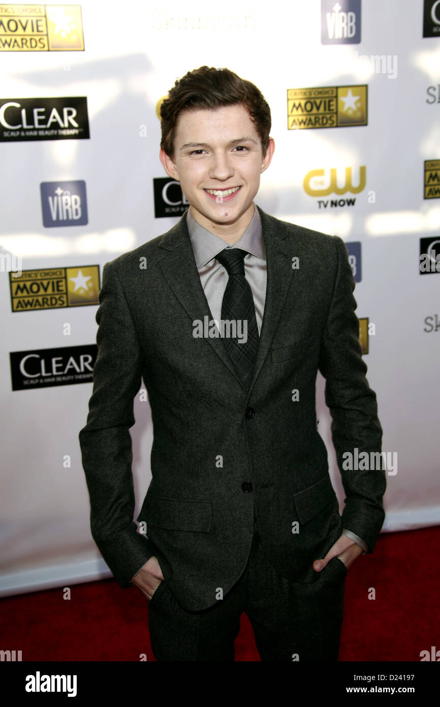 Bilder Geleaked! Tom Holland: Schauspieler Im Neuen Spiderman Anzug – So Sieht Es Aus! - faw3n2r