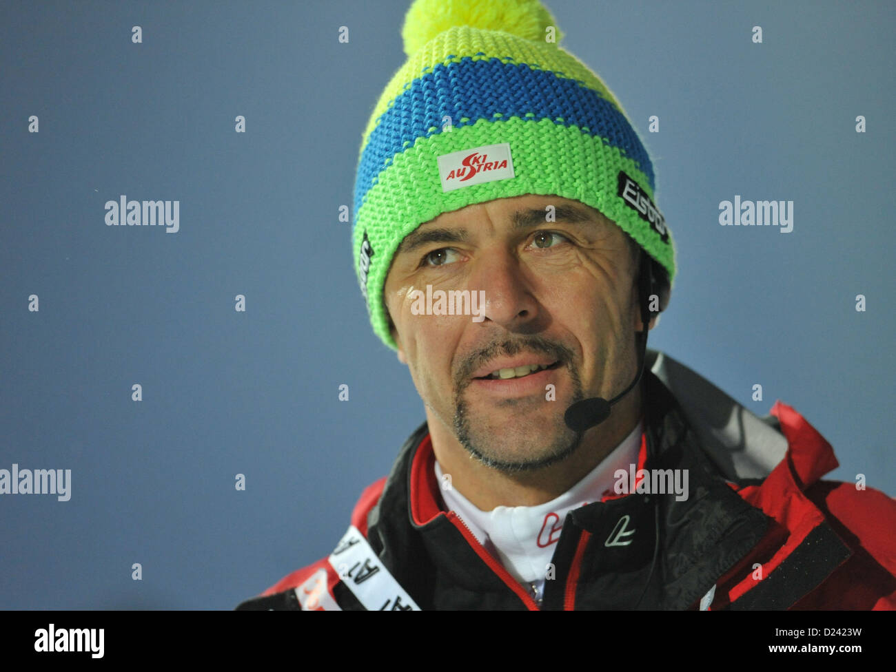 Deutsche Trainer der österreichischen Nationalmannschaft Remo Krug Gesten während der Männer 10 km Sprint-Rennen der Biathlon-Weltcup in der Chiemgau Arena in Ruhpolding, Deutschland, 12. Januar 2013. Foto: Andreas Gebert Stockfoto