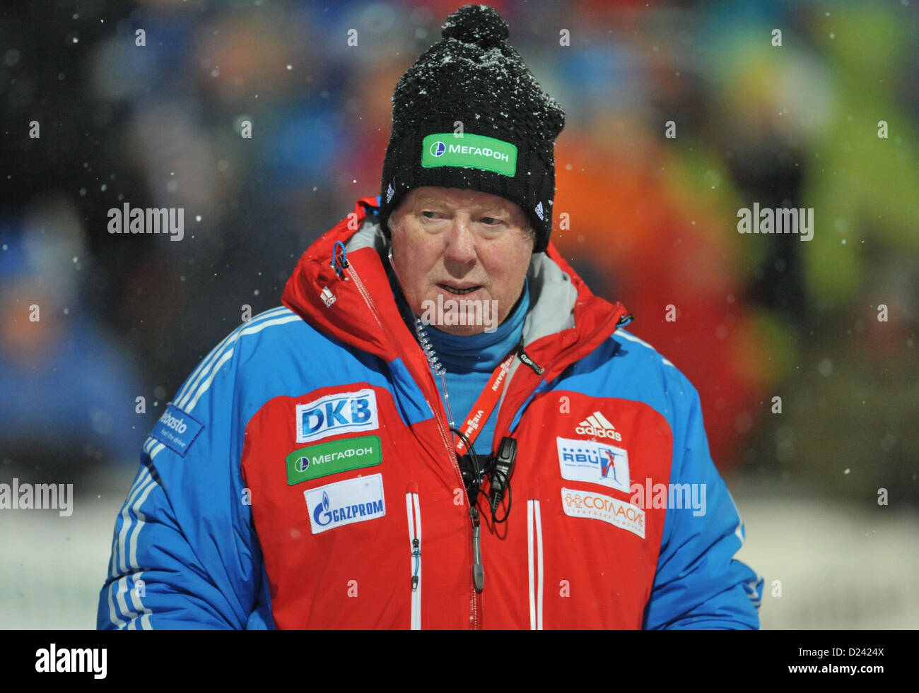 Die deutsche Trainer der russischen Frauen-Biathlon-Nationalmannschaft Wolfgang Pichler Grimassen während der Frauen Sprint-Rennen der Biathlon-Weltcup in der Chiemgau Arena in Ruhpolding, Deutschland, 11. Januar 2013. Foto: Andreas Gebert Stockfoto