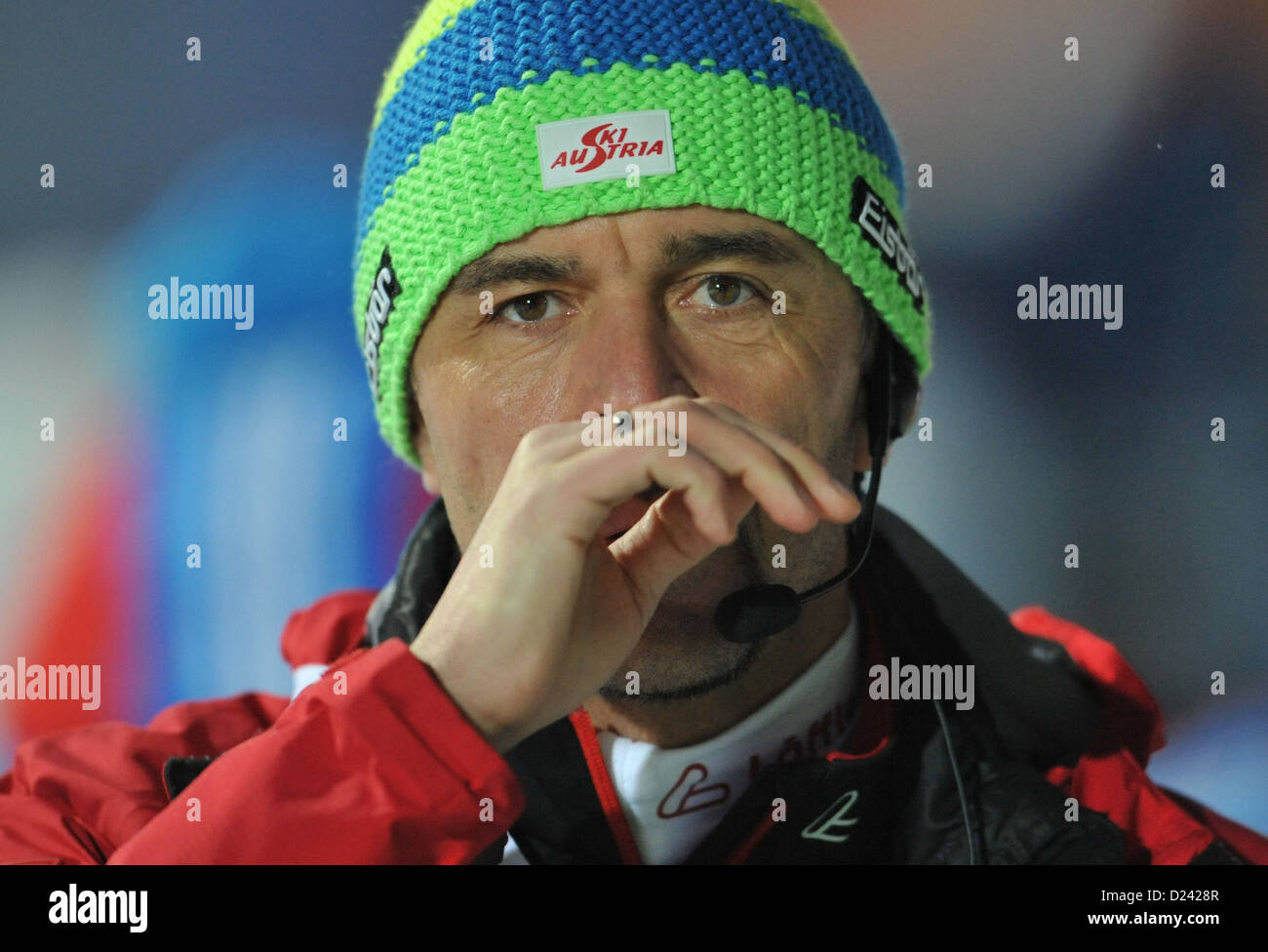 Deutsche Trainer der österreichischen Nationalmannschaft Remo Krug Gesten während der Männer 10 km Sprint-Rennen der Biathlon-Weltcup in der Chiemgau Arena in Ruhpolding, Deutschland, 12. Januar 2013. Foto: Andreas Gebert Stockfoto