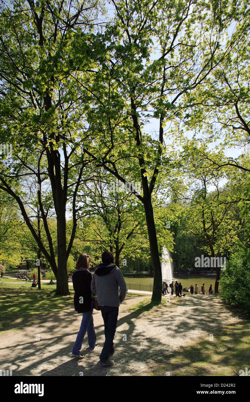 Berlin, Deutschland, im Friedrichshain Parkbesucher Stockfoto