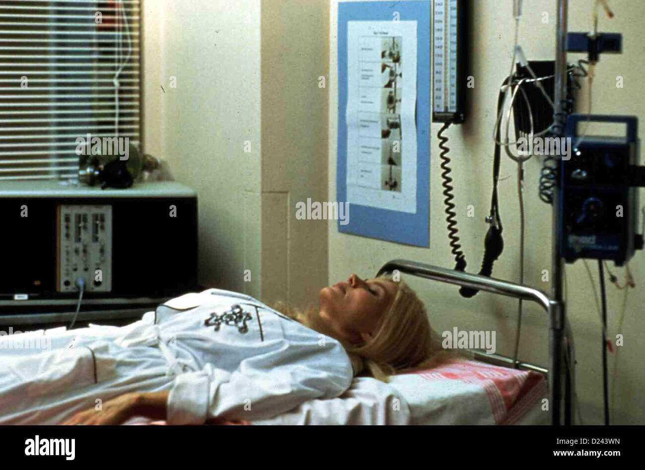 Mit Dem Tod Verbunden Sorry falsche Nummer Der Bettlägerigen Madelyn (Loni Anderson) Gelingt es Nicht, Dem Mordkomplott ihres Stockfoto