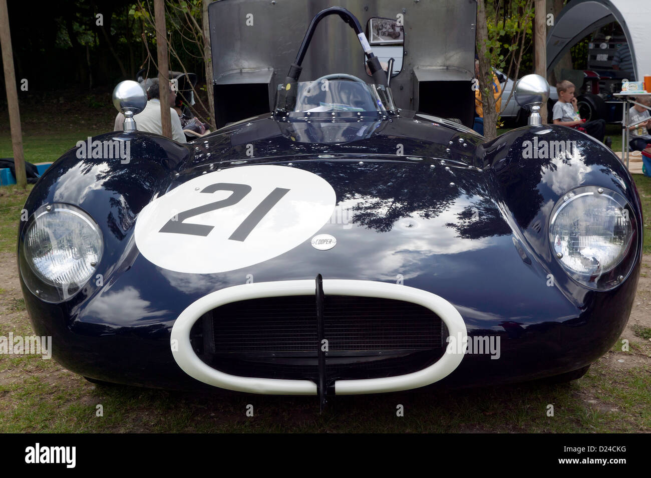 Vorderansicht eines 1955 Cooper T39 auf statische Anzeige bei der Motorsport im Palazzo 2011 Stockfoto