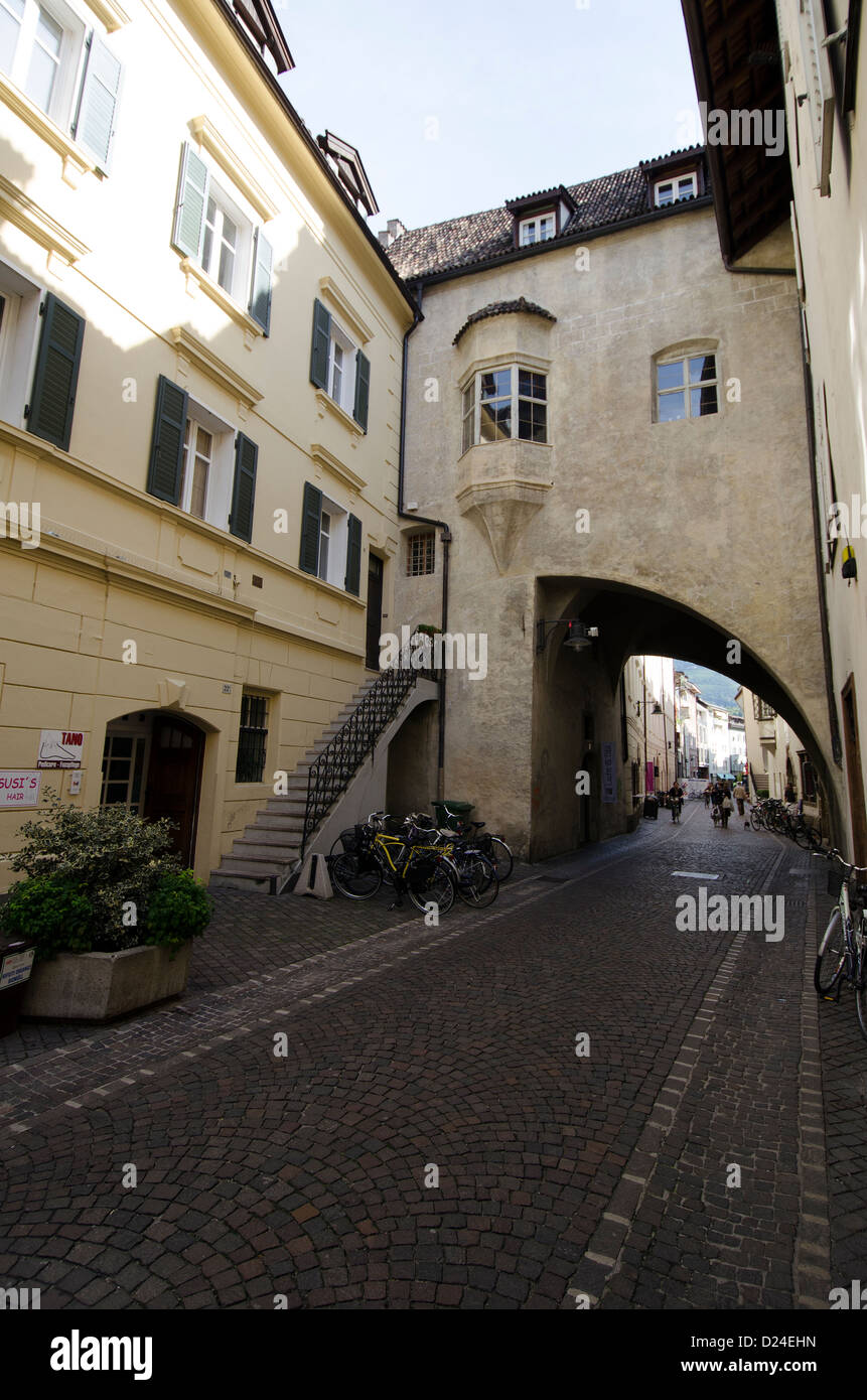 Straßenszene in die alte Stadt Bozen (Bolzano) - Trentino Alto Adige, Italien Stockfoto