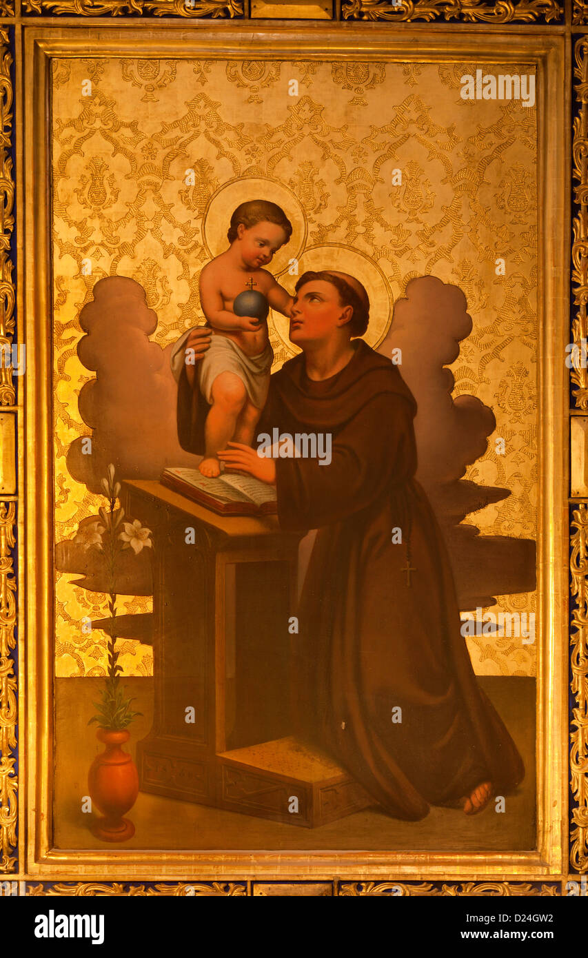 KOSICE - Januar 3: Antonius von Padua von Seitenaltar in der gotischen Kathedrale von Saint Elizabeth Stockfoto