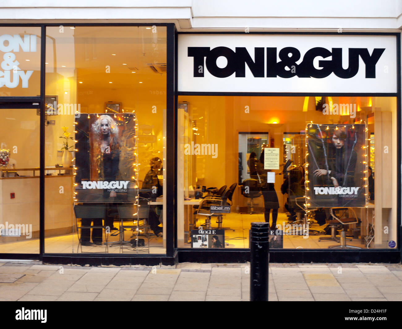 Toni guy salon -Fotos und -Bildmaterial in hoher Auflösung – Alamy