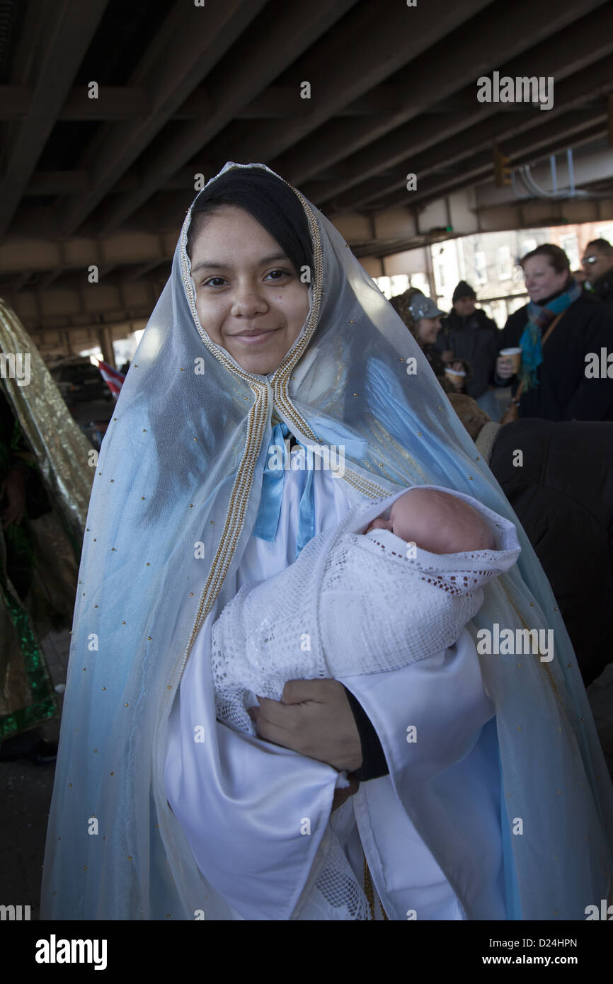 Maria und das Jesuskind an die drei Könige Day Parade in Brooklyn, New York. Stockfoto