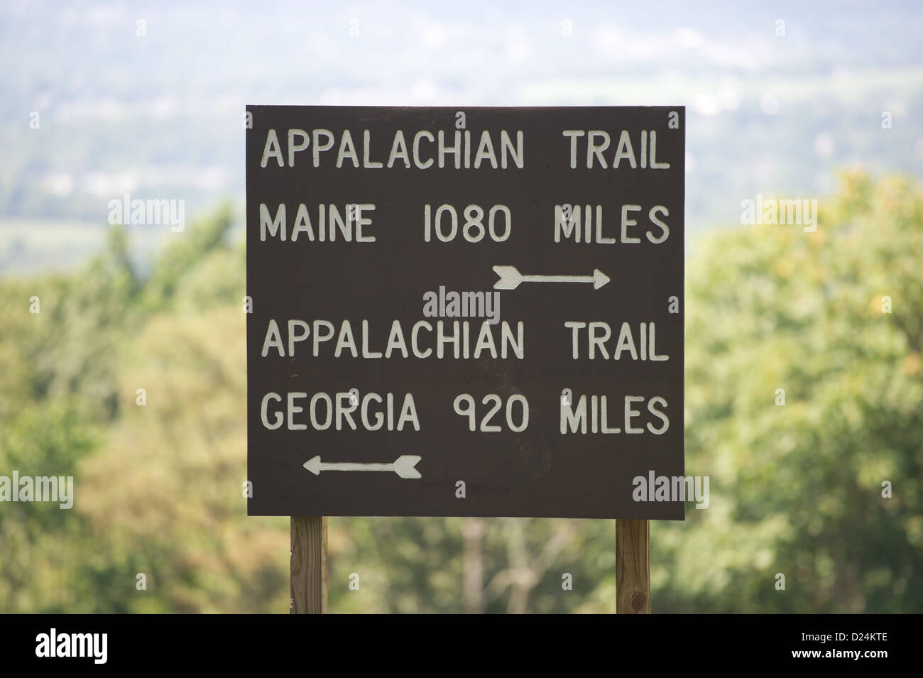 Stift Mar Zeichen nach dem Weg des Appalachian Trail auf der Mason-Dixon-Linie Stockfoto