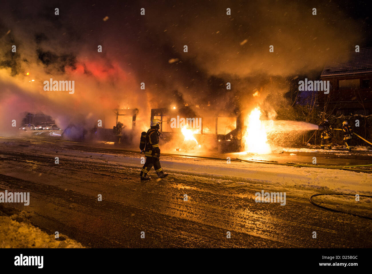 Fire Bus Stockfotos Und Bilder Kaufen Alamy