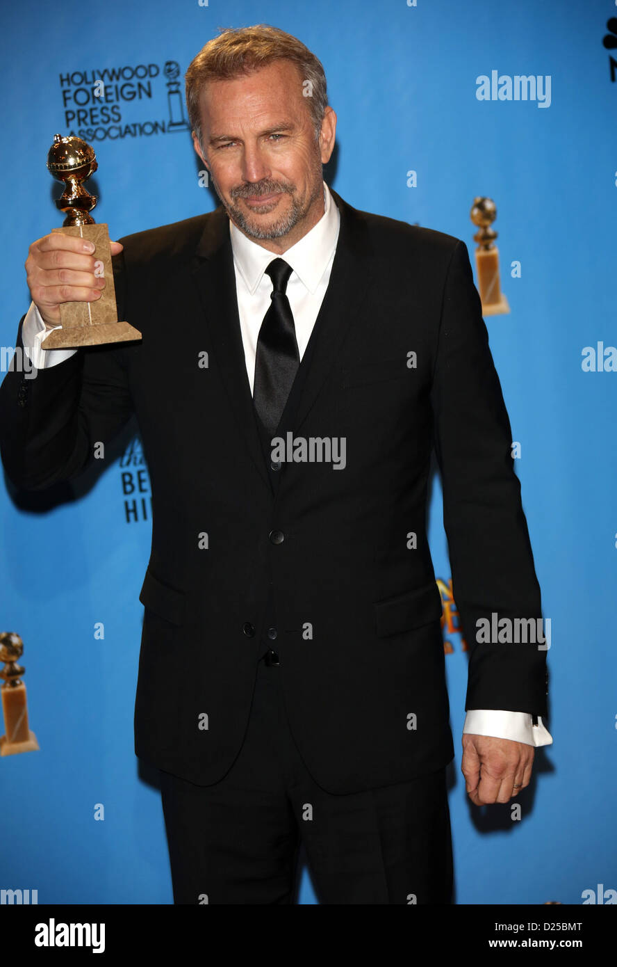 US-Schauspieler Kevin Costner posiert in der Foto-Presseraum des der 70. Annual Golden Globe Awards von der Hollywood Foreign Press Association, HFPA, im Hotel Beverly Hilton in Beverly Hills, USA, am 13. Januar 2013 vorgestellt. Foto: Hubert Boesl Stockfoto