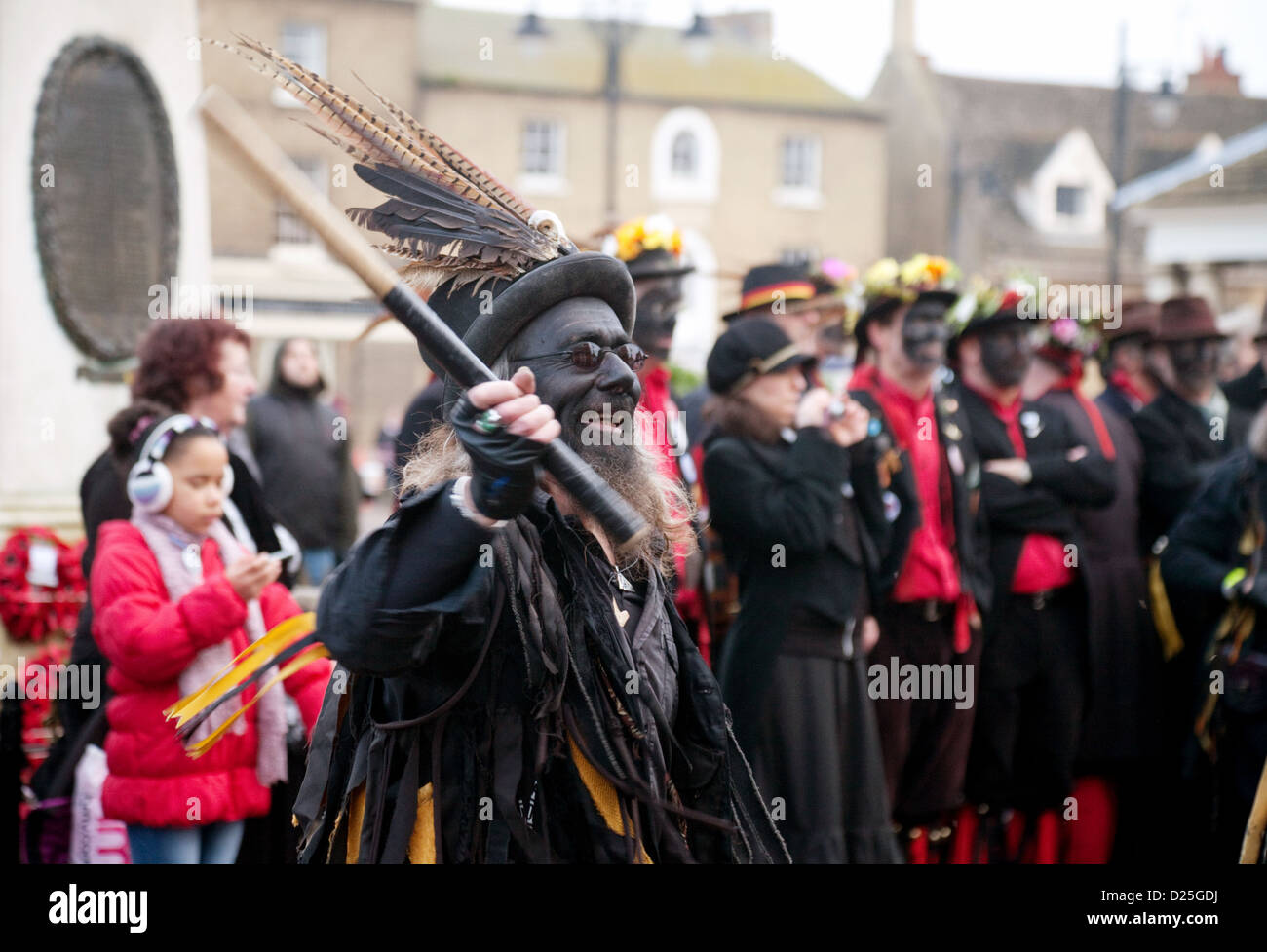 Die Witchmen Grenze Morris Tänzer tanzen Whittlesey Stroh tragen Festival, Cambridgeshire UK 2013 Stockfoto