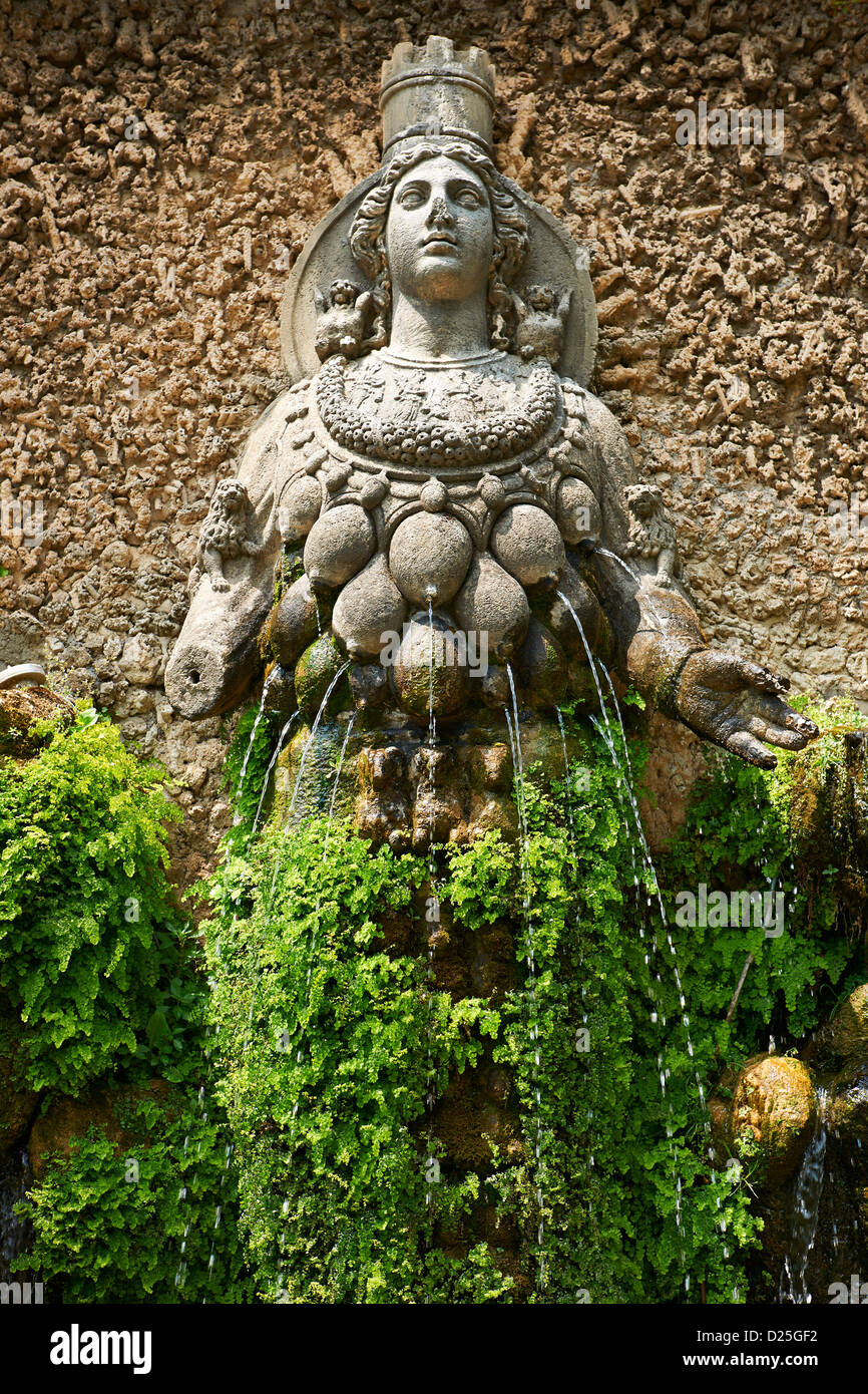 Inspirierende villa deste brunnen Fotos und Bildmaterial in hoher