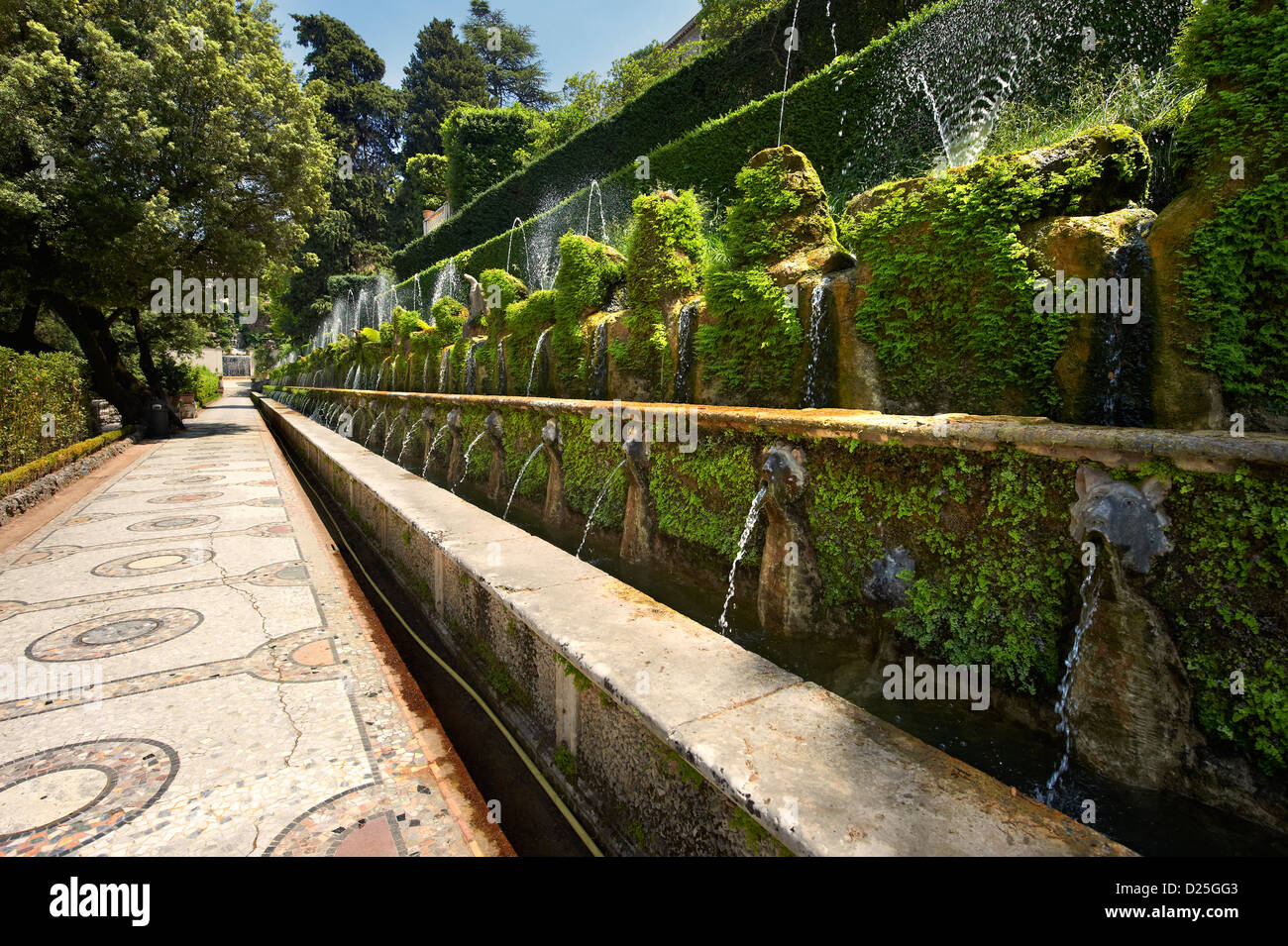 Inspirierende villa deste brunnen Fotos und Bildmaterial in hoher