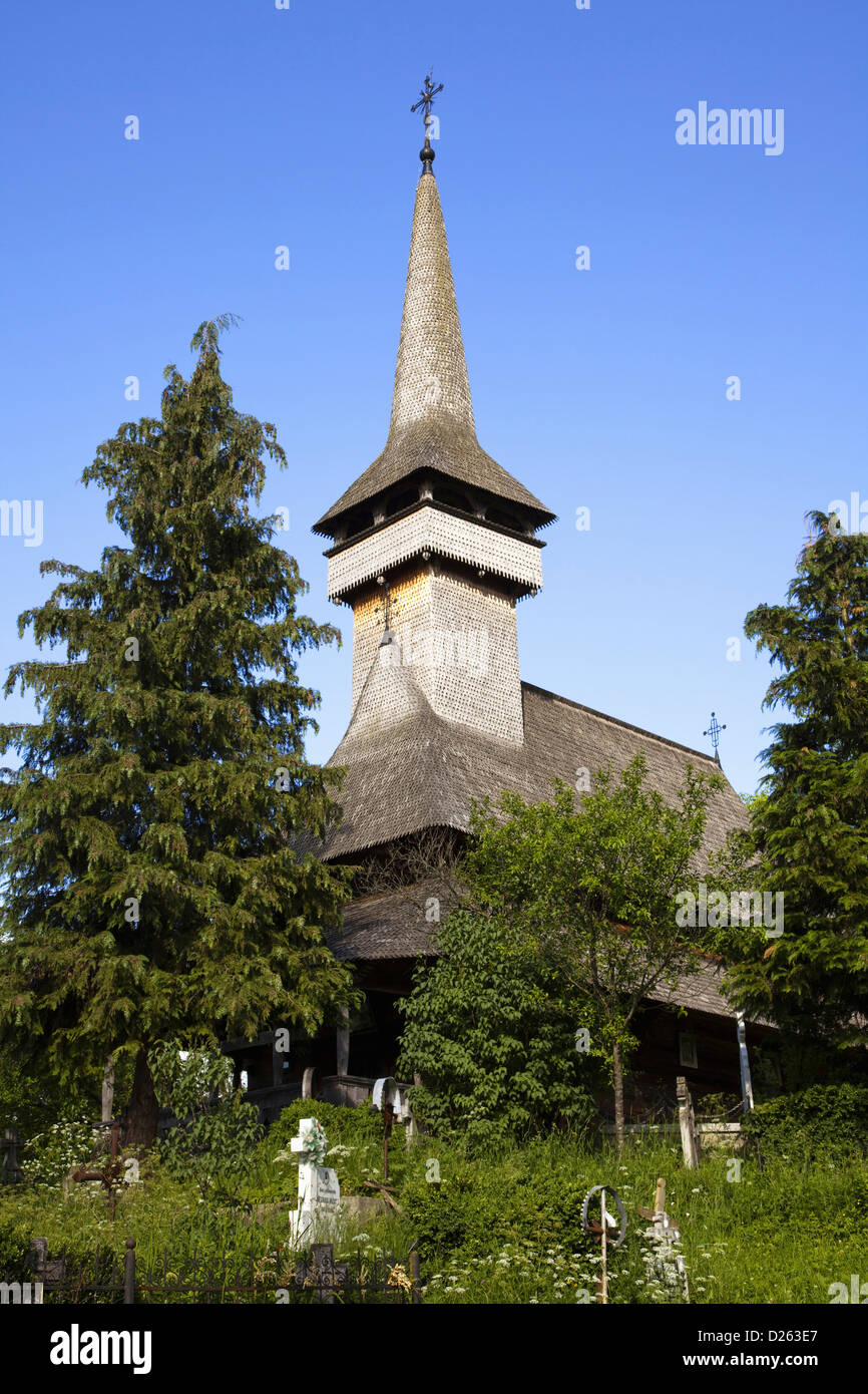 Die Holzkirche (schwarze de Lemn) Poienele Izei Rumäniens ist als UNESCO-Weltkulturerbe aufgeführt. Europa, Rumänien Stockfoto