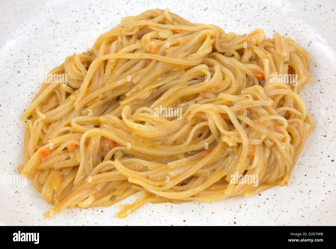 Nahaufnahme der Szechuan Nudeln in die Schüssel. Stockfoto