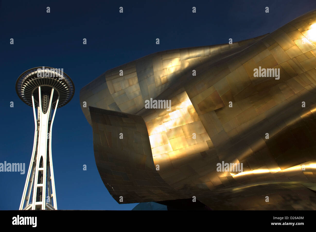 HISTORISCHES 2009 SPACE NEEDLE EXPERIENCE MUSIKPROJEKT (© FRANK GEHRY 1995) WELTRAUMNADELTURM (©JOHN GRAHAM & CO 1961) SEATTLE, BUNDESSTAAT WASHINGTON, USA Stockfoto