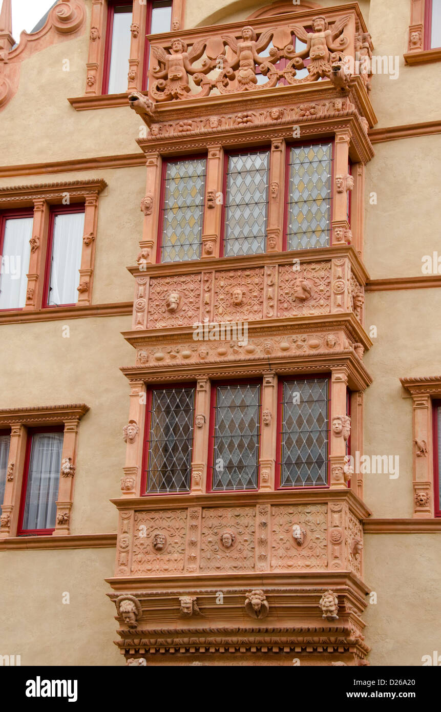 Frankreich, Elsass, Colmar. Das Haus der Köpfe (La Maison des Tetes) für  die 111 Köpfe, die die Fassade schmücken benannt Stockfotografie - Alamy