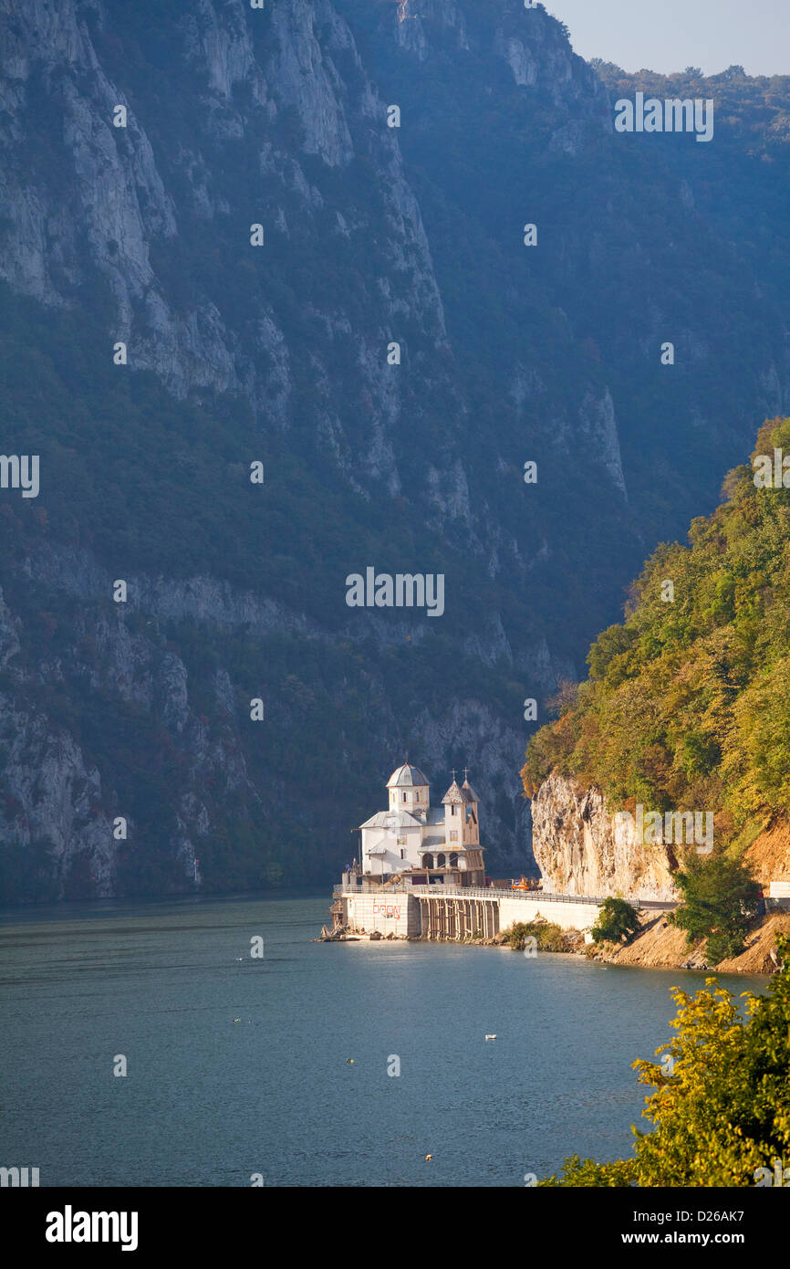 Eisentor, Portile de Fier. Das Kloster Mraconia in Cazanele Mici. Rumänien. Stockfoto