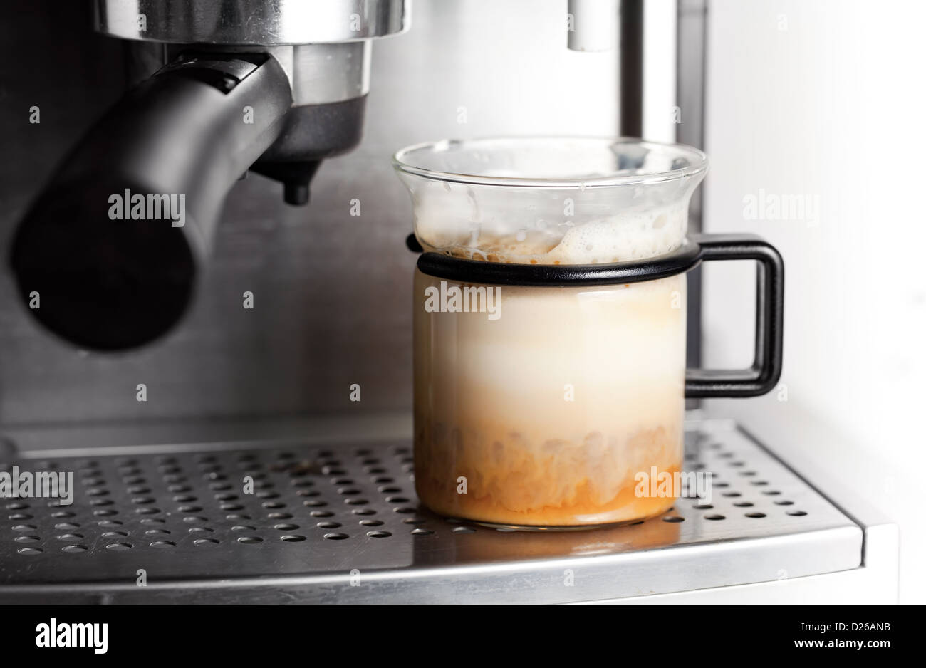Modernes Glas schwarz Kaffee Espresso-Maschine Stockfoto