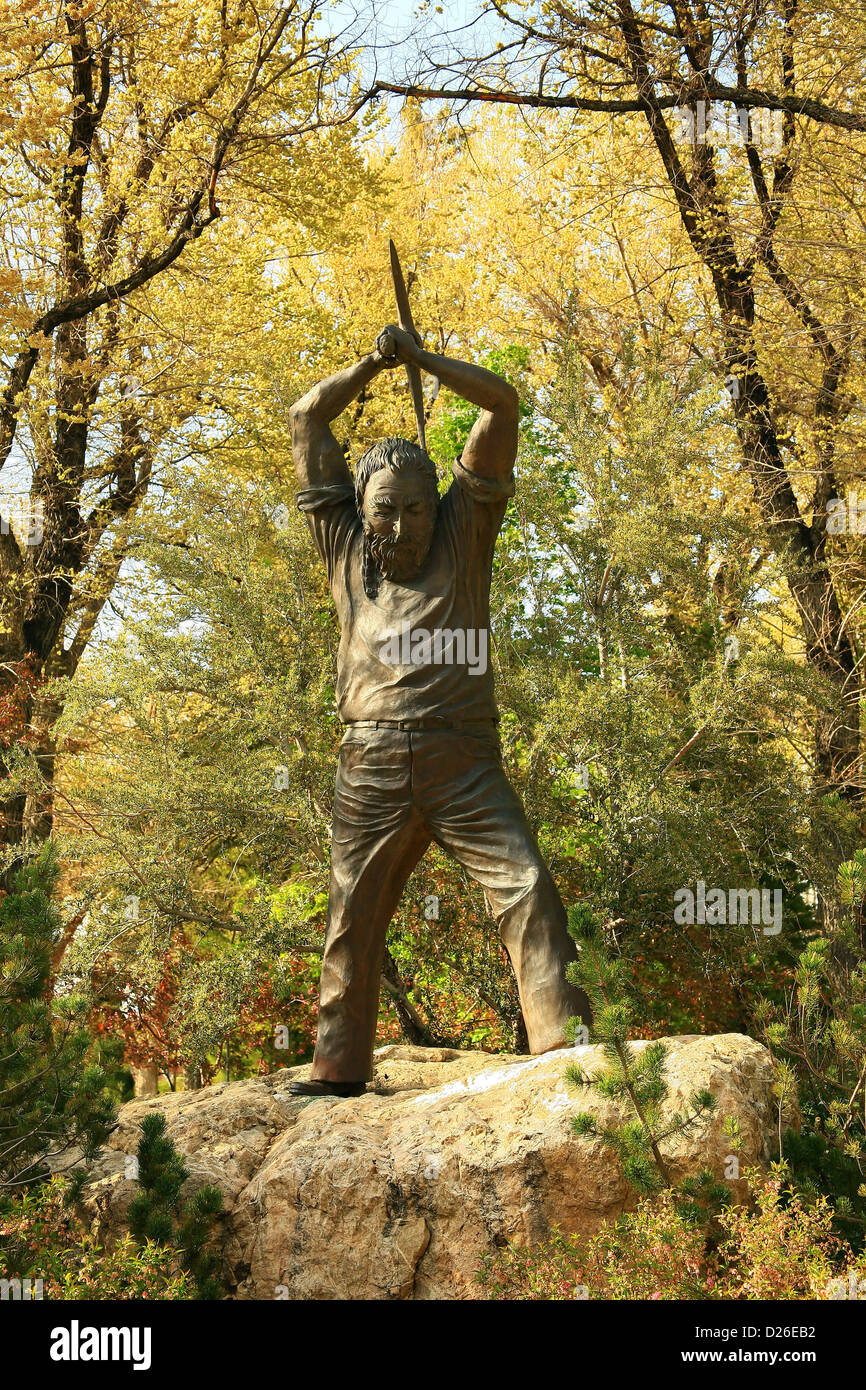 Statue von Nevada Miner Axt schwingen Stockfoto Statue von Nevada Miner Axt schwingen Stockfoto