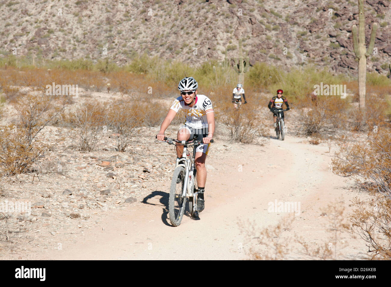 Mountainbiken in der Wüste Stockfoto