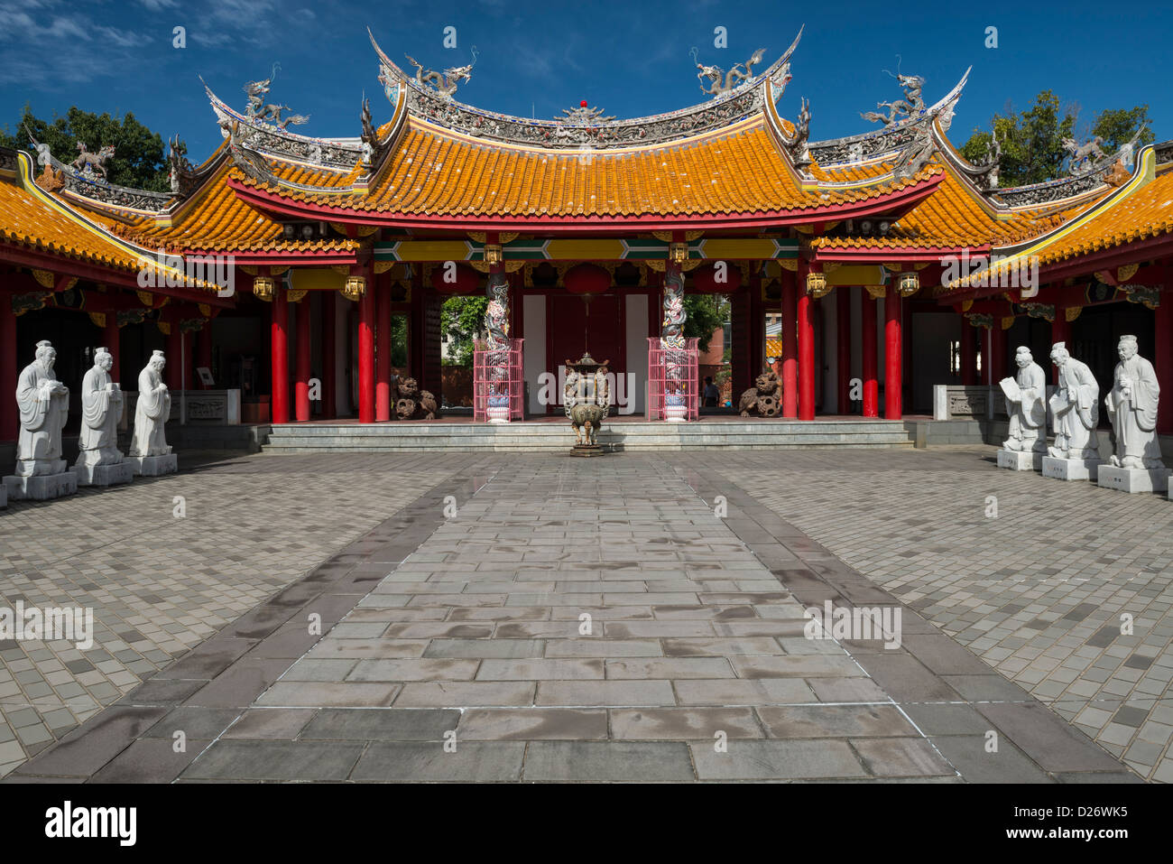 Eingang Tor und Hall, Konfuzius Schrein in Nagasaki in Japan Stockfoto